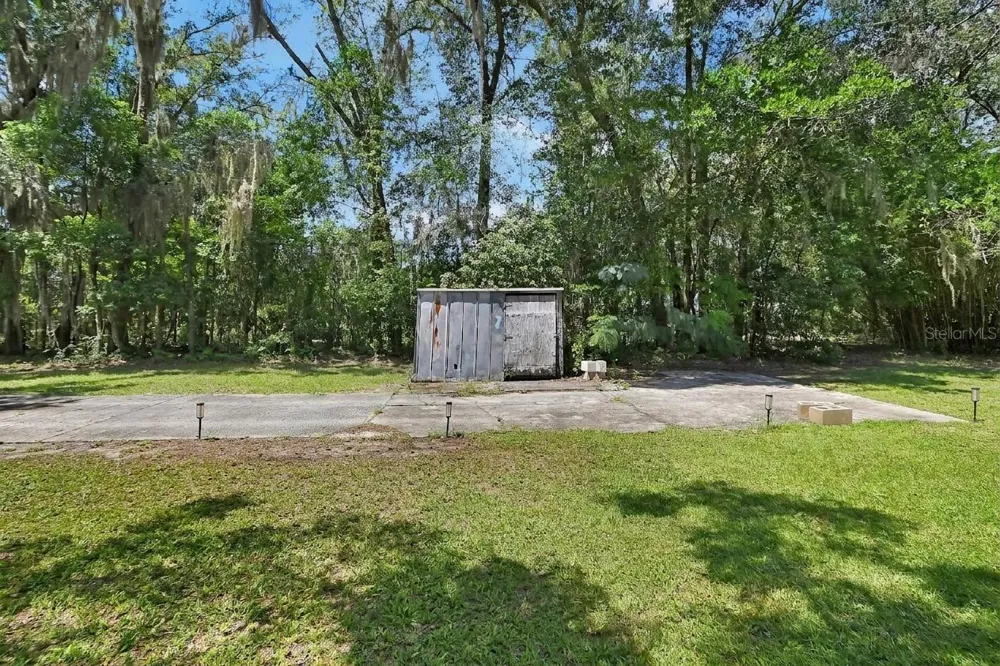 18931 E ALTOONA ROAD Altoona, FL 32702