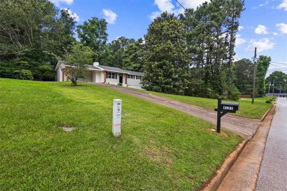 4121 Partridge Dr Douglasville, GA 30135