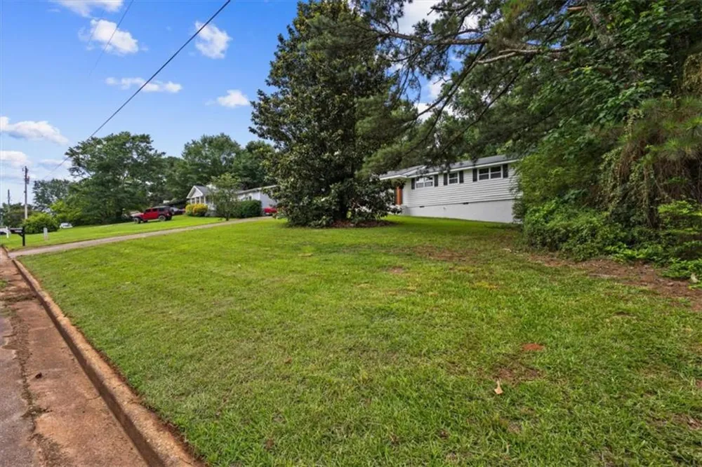 4121 Partridge Dr Douglasville, GA 30135