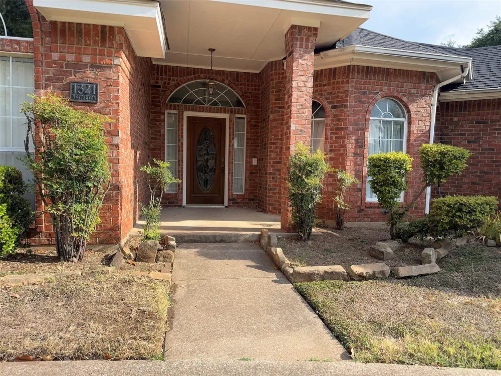 1321 Nettleton Drive DeSoto, TX 75115