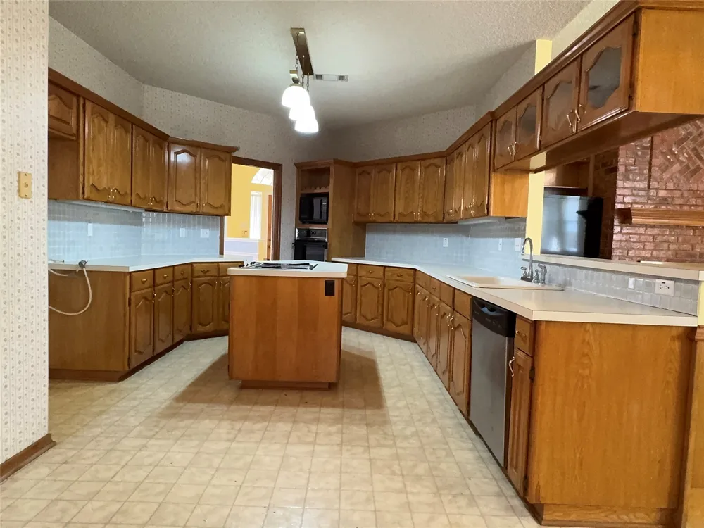 1321 Nettleton Drive DeSoto, TX 75115
