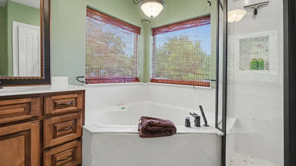2424 Rue De Lafitte Drive San Leon, TX 77539
