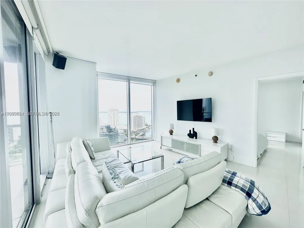 495 Brickell Ave #2702 Miami, FL 33131