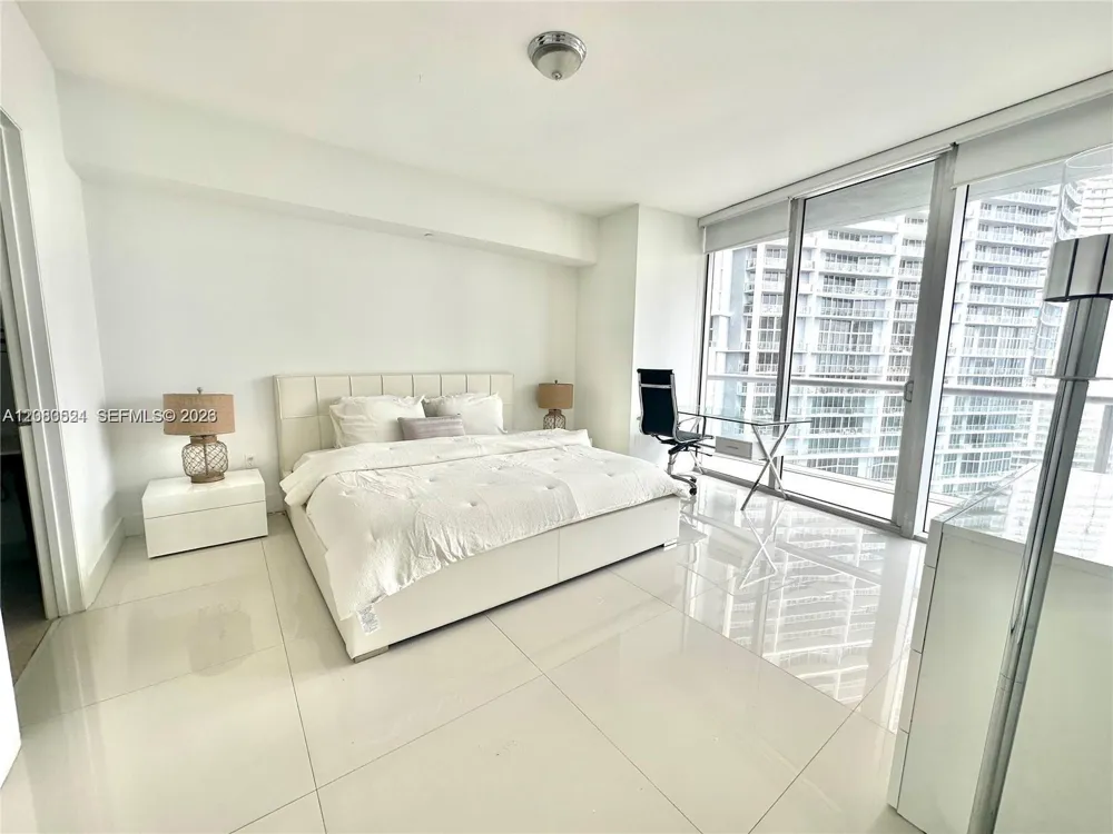 495 Brickell Ave #2702 Miami, FL 33131