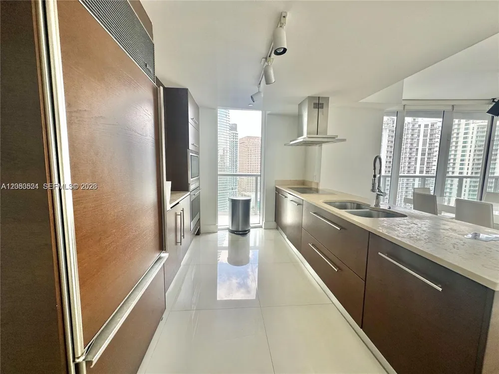 495 Brickell Ave #2702 Miami, FL 33131