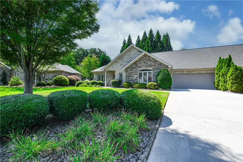 6309 Stone Gables Court Jamestown, NC 27282