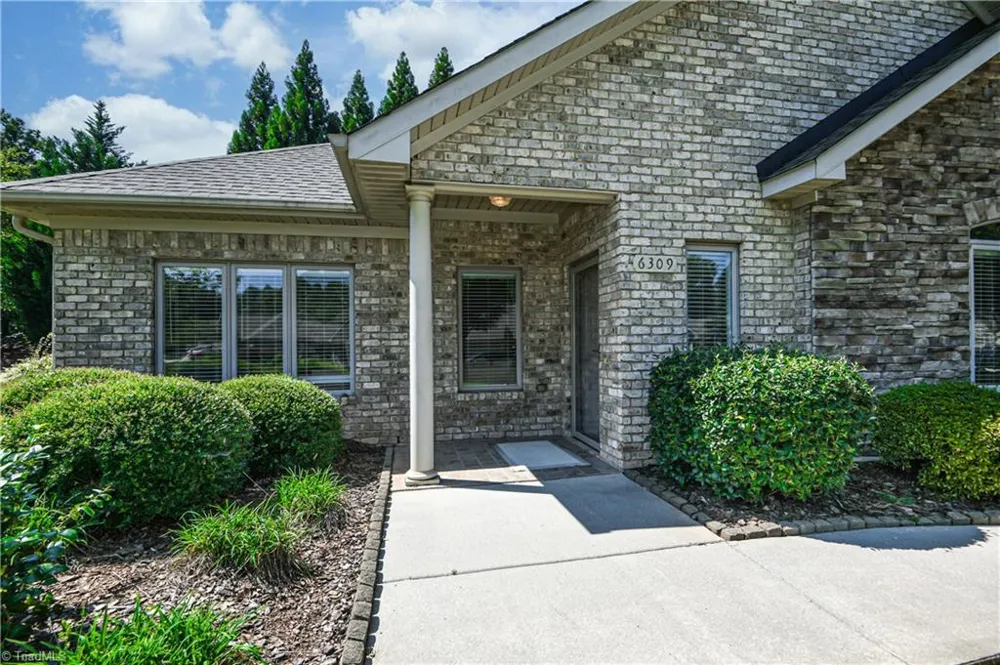 6309 Stone Gables Court Jamestown, NC 27282