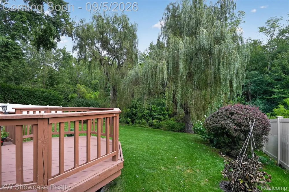 8254 Sandpiper Street Canton Charter Township, MI 48187