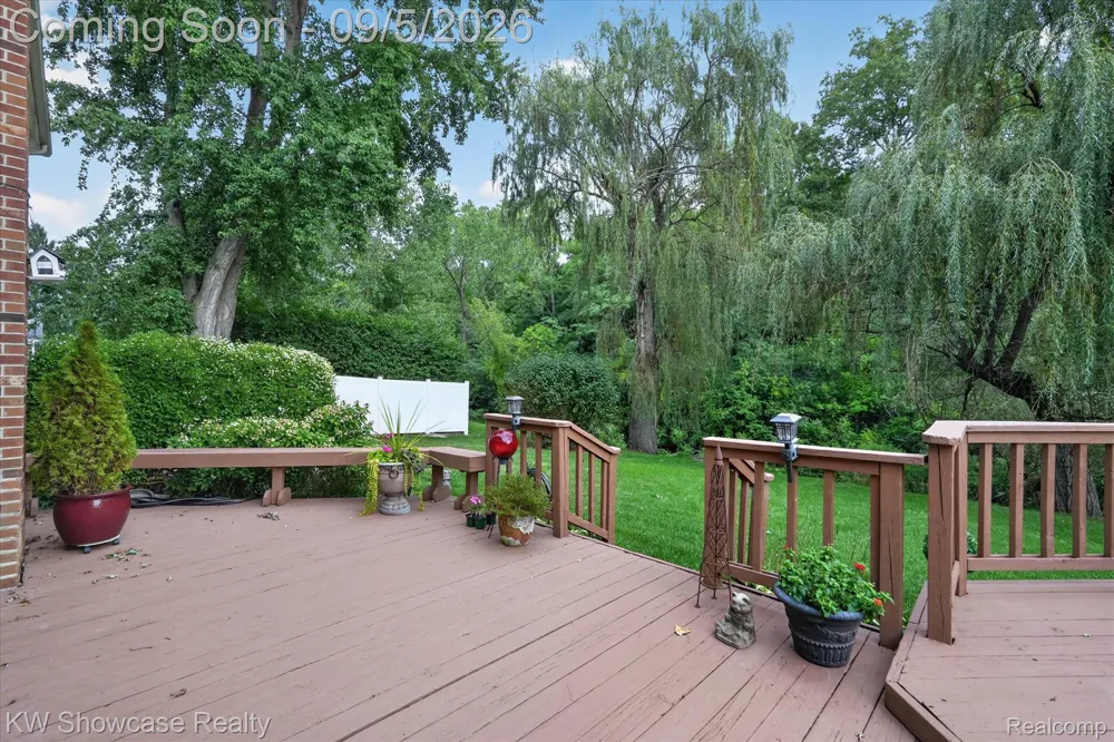 8254 Sandpiper Street Canton Charter Township, MI 48187