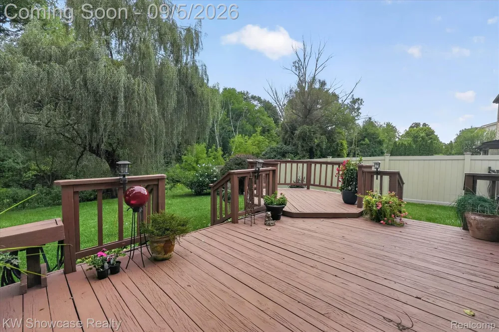 8254 Sandpiper Street Canton Charter Township, MI 48187