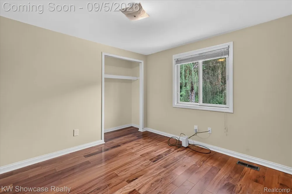 8254 Sandpiper Street Canton Charter Township, MI 48187