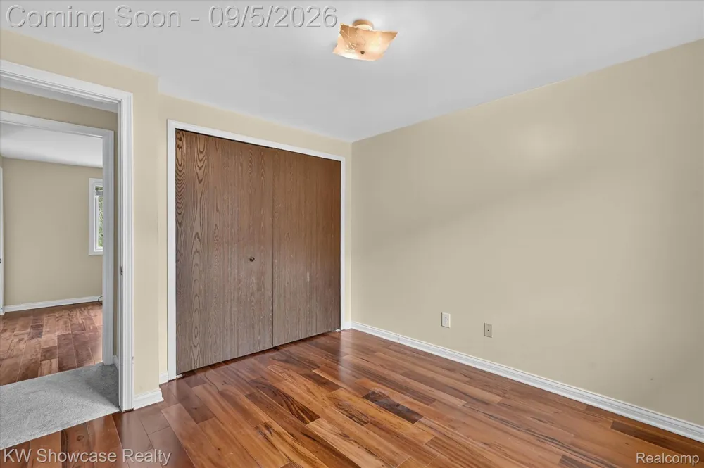 8254 Sandpiper Street Canton Charter Township, MI 48187