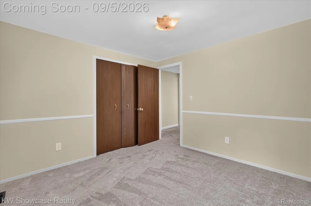 8254 Sandpiper Street Canton Charter Township, MI 48187