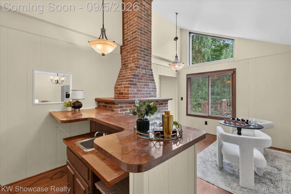 8254 Sandpiper Street Canton Charter Township, MI 48187