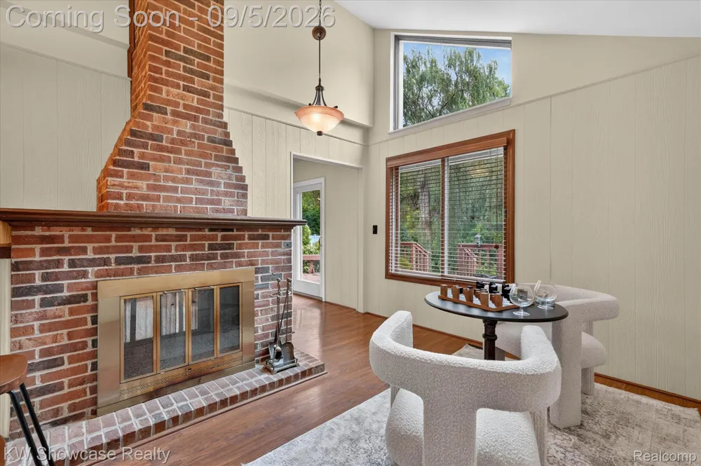 8254 Sandpiper Street Canton Charter Township, MI 48187