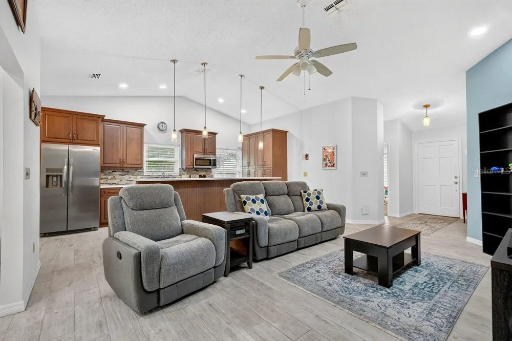 786 PINE SHORES CIRCLE New Smyrna Beach, FL 32168