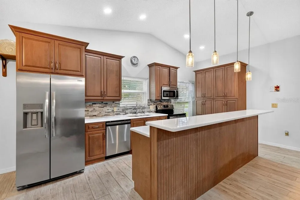 786 PINE SHORES CIRCLE New Smyrna Beach, FL 32168