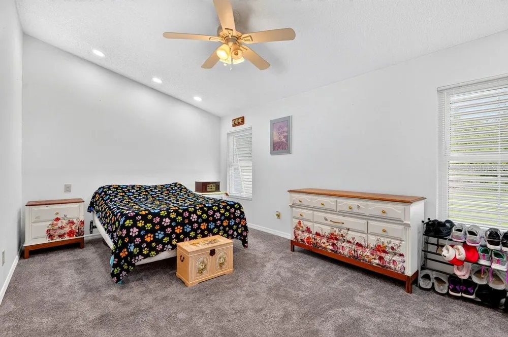 786 PINE SHORES CIRCLE New Smyrna Beach, FL 32168