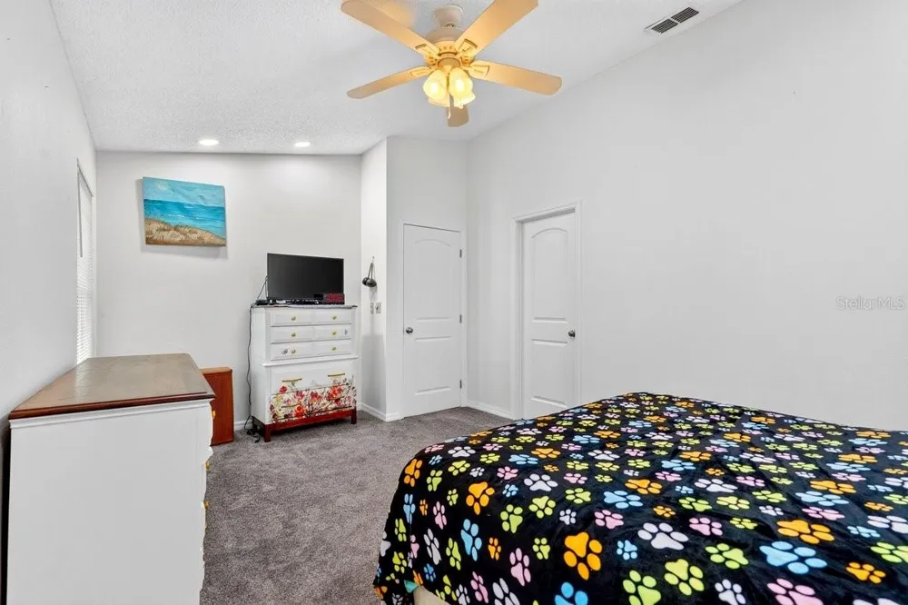 786 PINE SHORES CIRCLE New Smyrna Beach, FL 32168