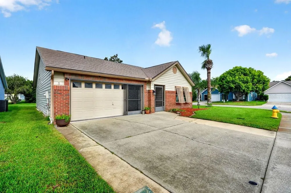 786 PINE SHORES CIRCLE New Smyrna Beach, FL 32168