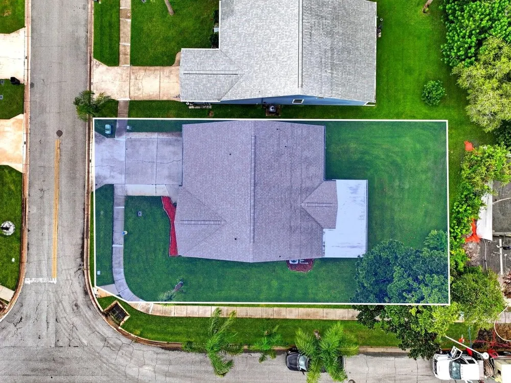 786 PINE SHORES CIRCLE New Smyrna Beach, FL 32168