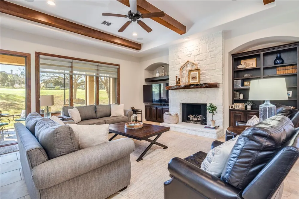 13 Borello Drive Austin, TX 78738