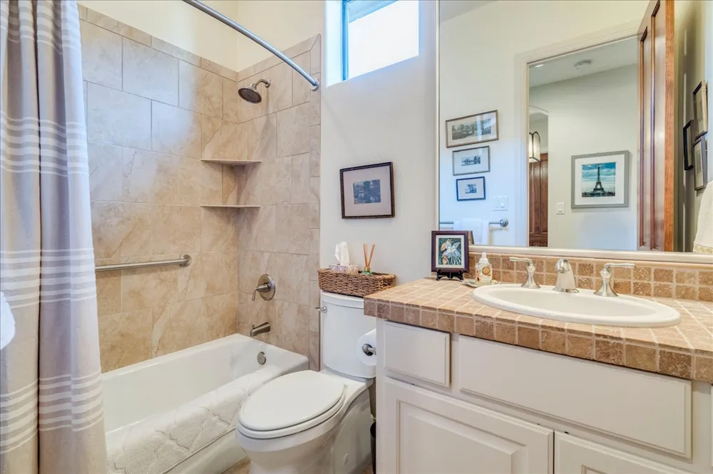 13 Borello Drive Austin, TX 78738