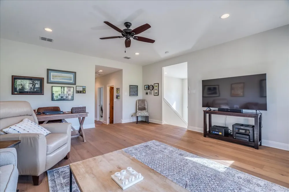 13 Borello Drive Austin, TX 78738