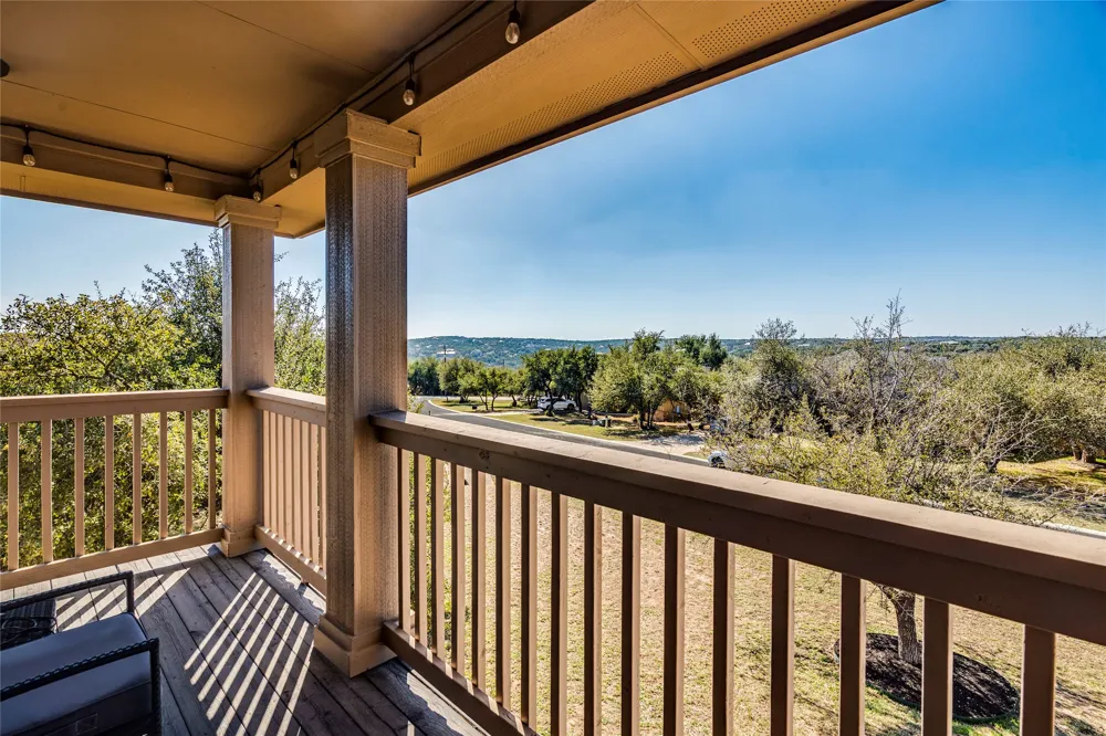 17708 Linkhill Drive Dripping Springs, TX 78620