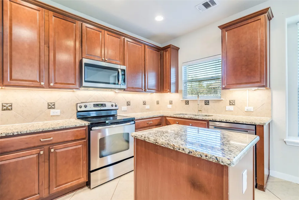17708 Linkhill Drive Dripping Springs, TX 78620