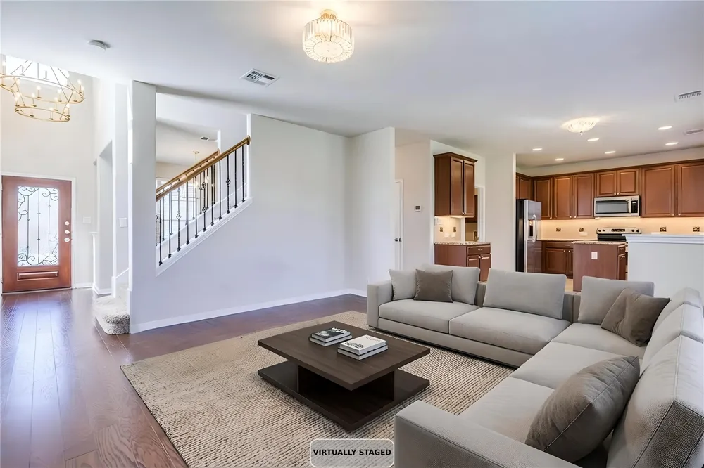 17708 Linkhill Drive Dripping Springs, TX 78620