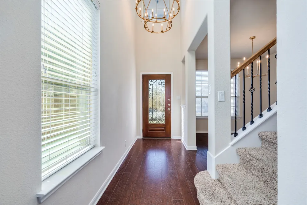 17708 Linkhill Drive Dripping Springs, TX 78620
