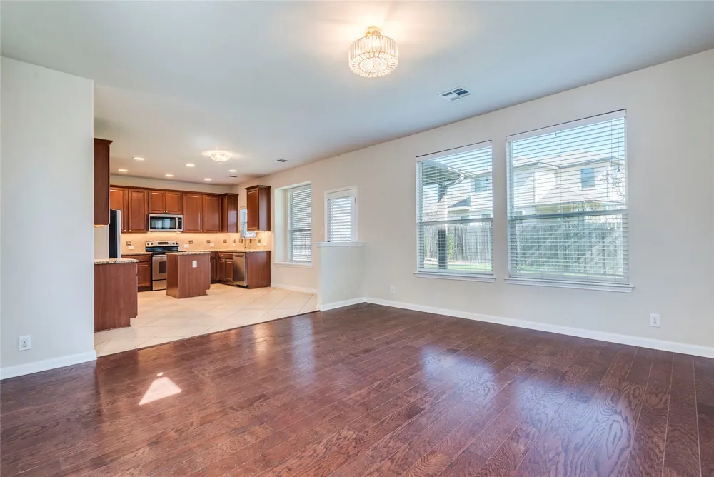 17708 Linkhill Drive Dripping Springs, TX 78620