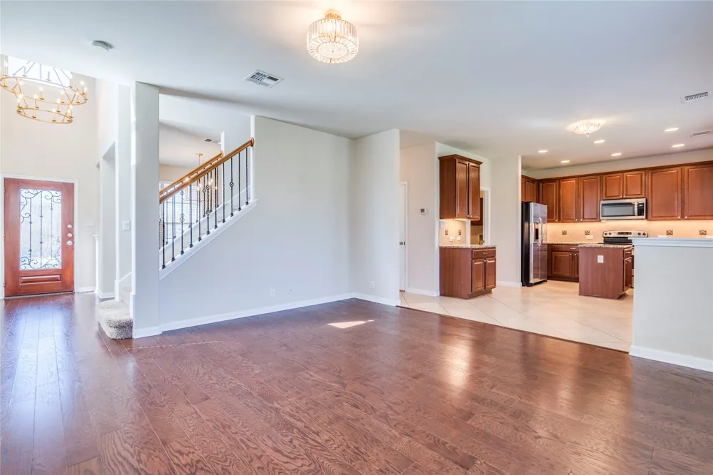 17708 Linkhill Drive Dripping Springs, TX 78620