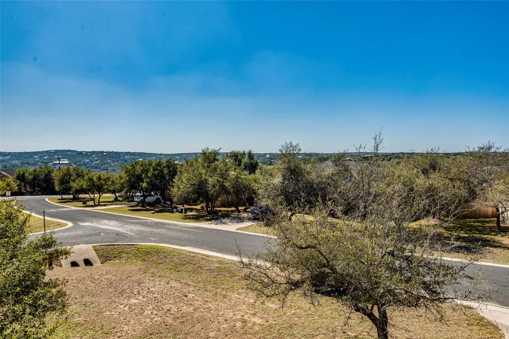 17708 Linkhill Drive Dripping Springs, TX 78620