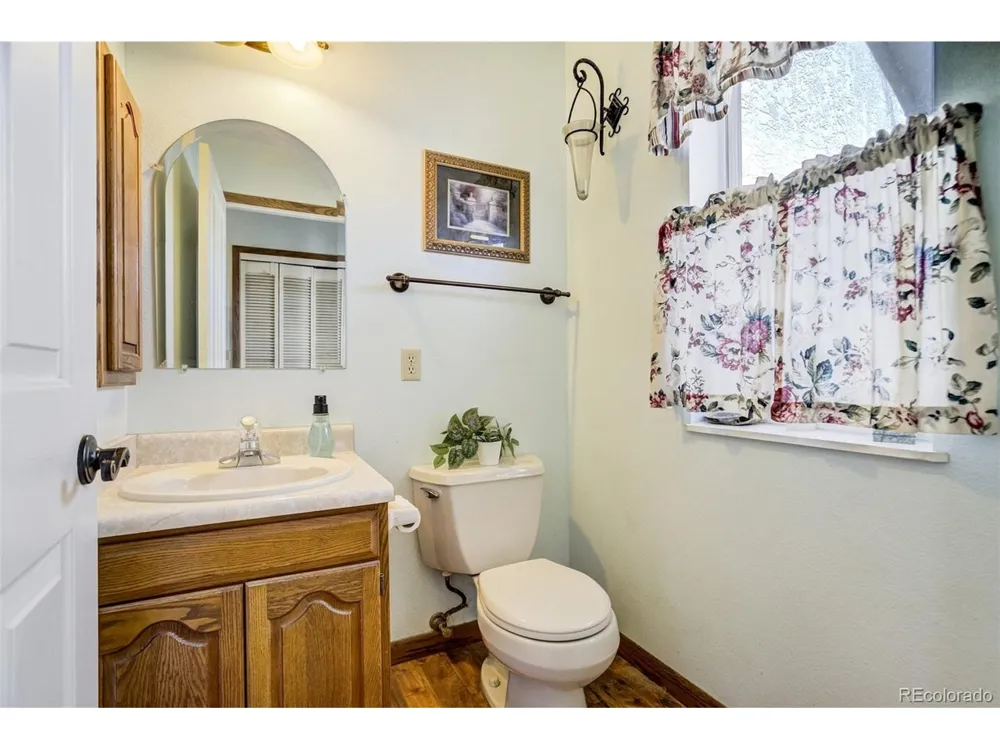 18300 County Rd 105 Ramah, CO 80832