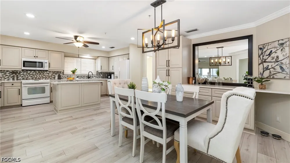 Laguna Drive #202 Fort Myers, FL 33908