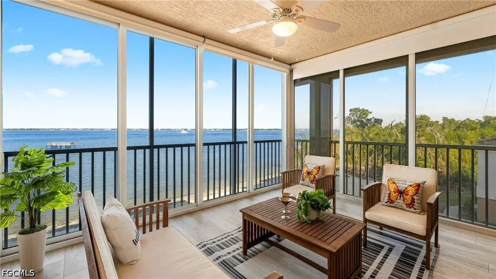 Laguna Drive #202 Fort Myers, FL 33908