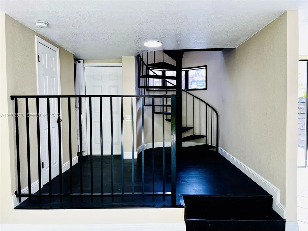 7015 SW 111th Pl Miami, FL 33173