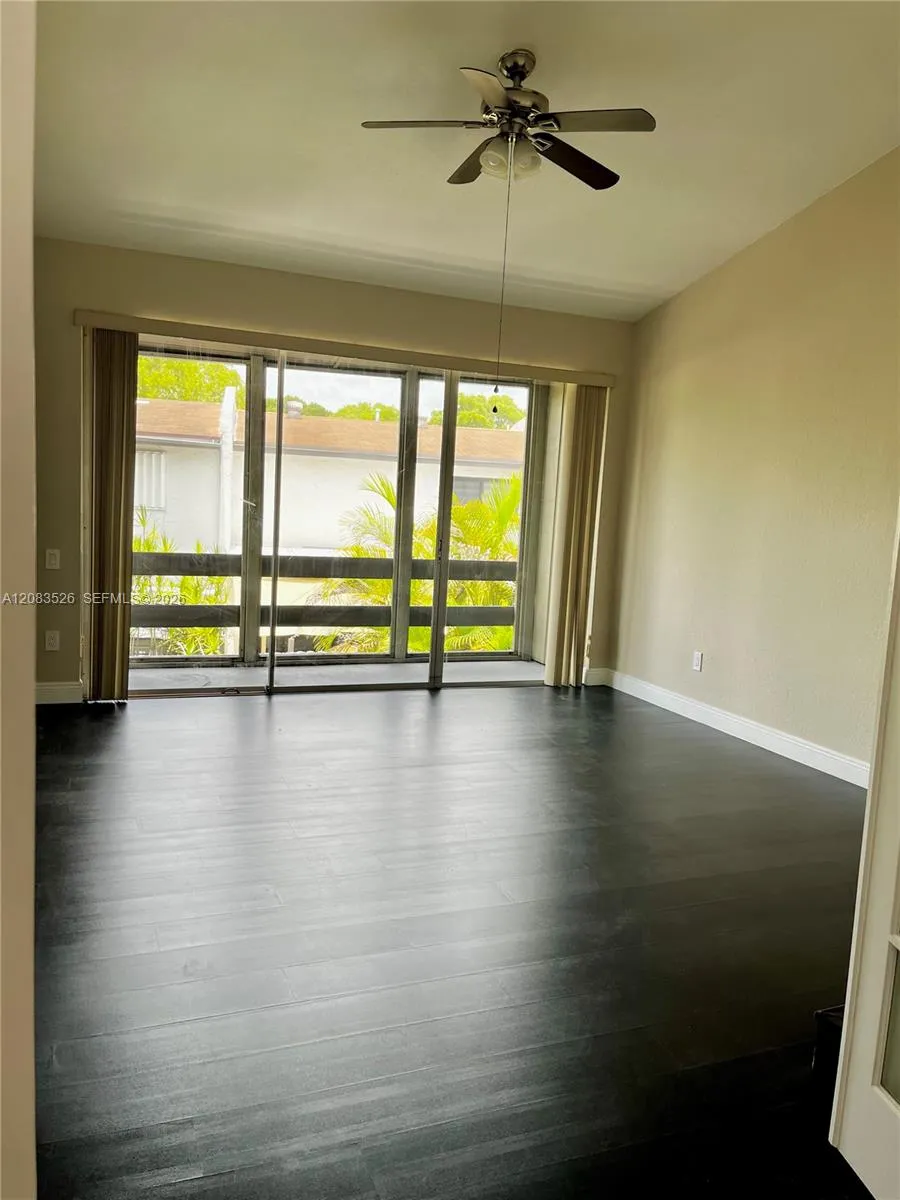 7015 SW 111th Pl Miami, FL 33173