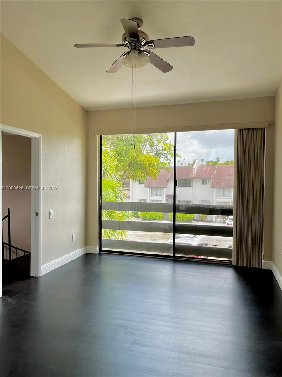 7015 SW 111th Pl Miami, FL 33173