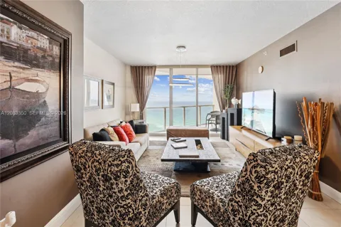16699 Collins Ave #1904