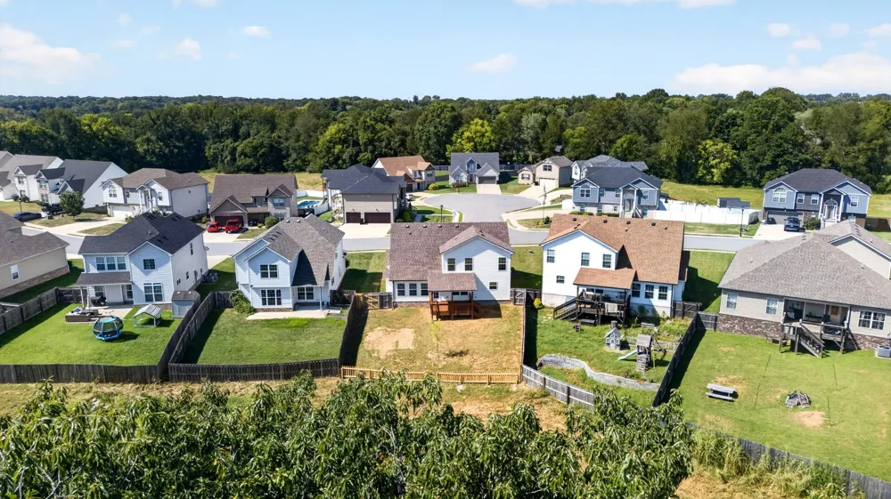 380 Wingfield Dr Clarksville, TN 37043