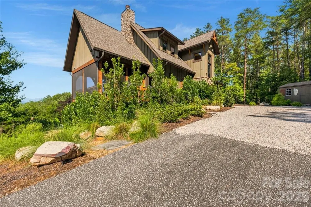 2775 Campbells Trace Nebo, NC 28761