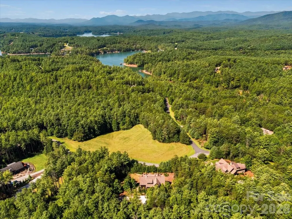 2775 Campbells Trace Nebo, NC 28761