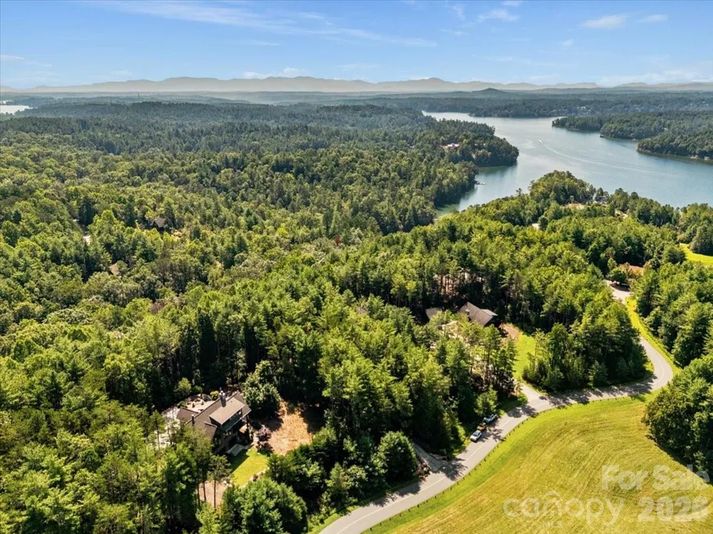 2775 Campbells Trace Nebo, NC 28761