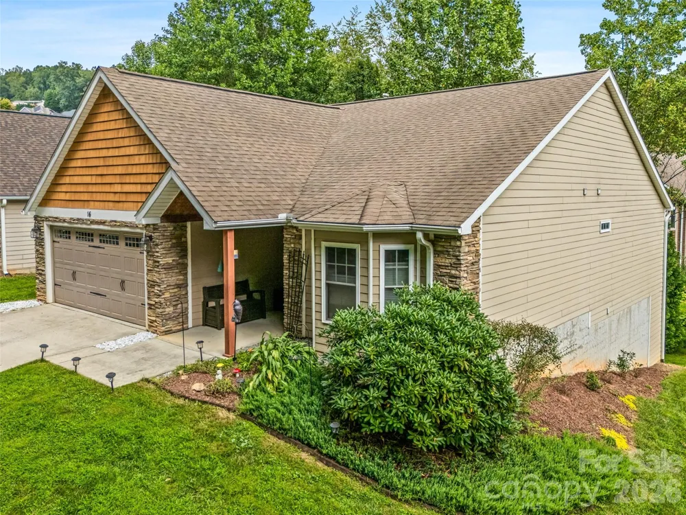 16 Jennlynn Drive Arden, NC 28704