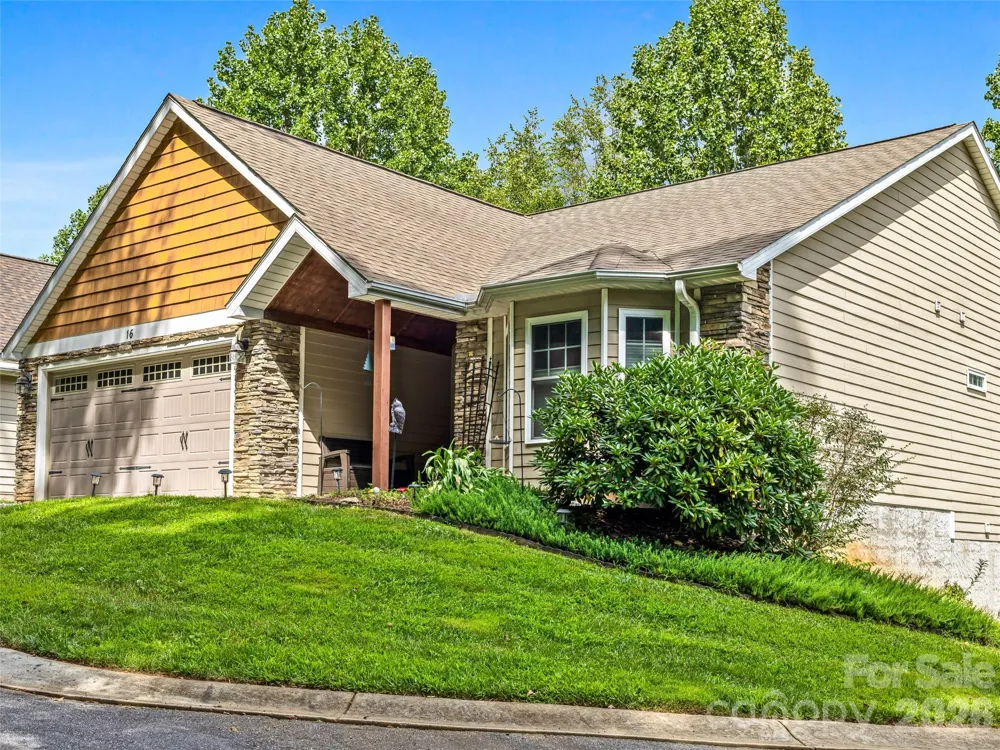 16 Jennlynn Drive Arden, NC 28704