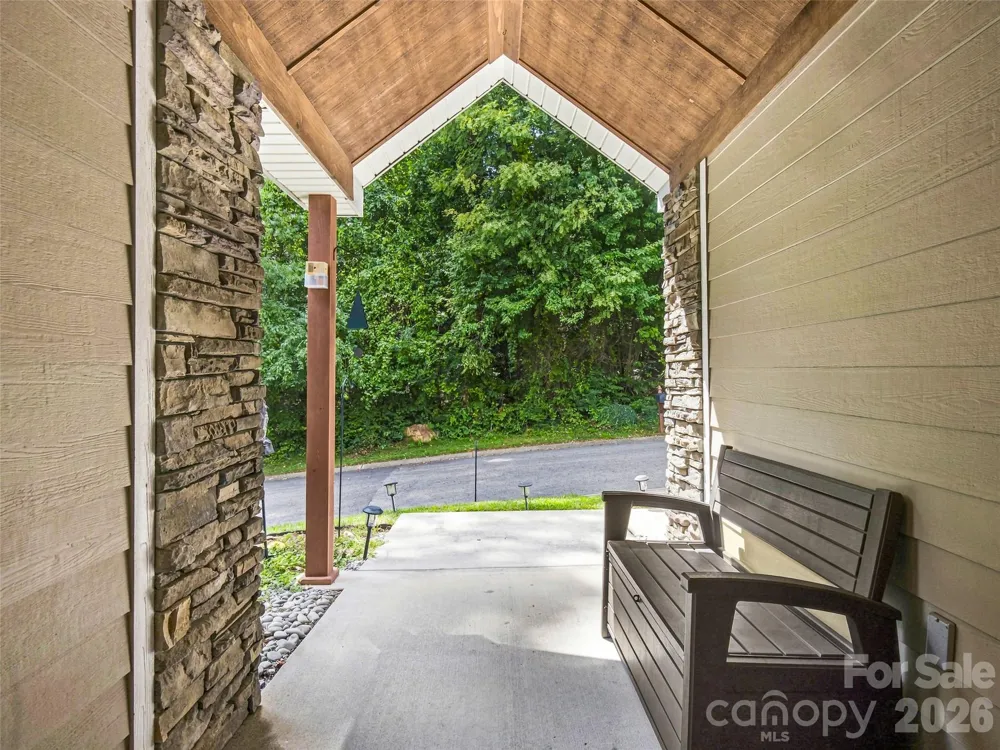 16 Jennlynn Drive Arden, NC 28704