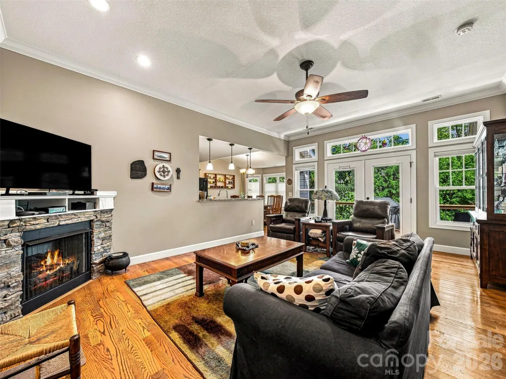 16 Jennlynn Drive Arden, NC 28704